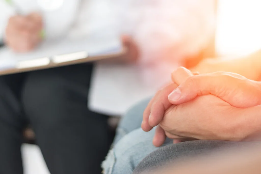 Fertility Support for Couples 1 holding hands